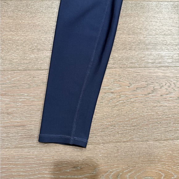 NWT alo High-Waist Airlift Legging (Midnight) - Picture 5 of 8